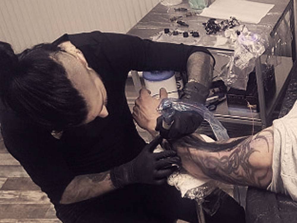 Marcus Giuliano Stolz hält spontane Tattoos nicht für ein Problem