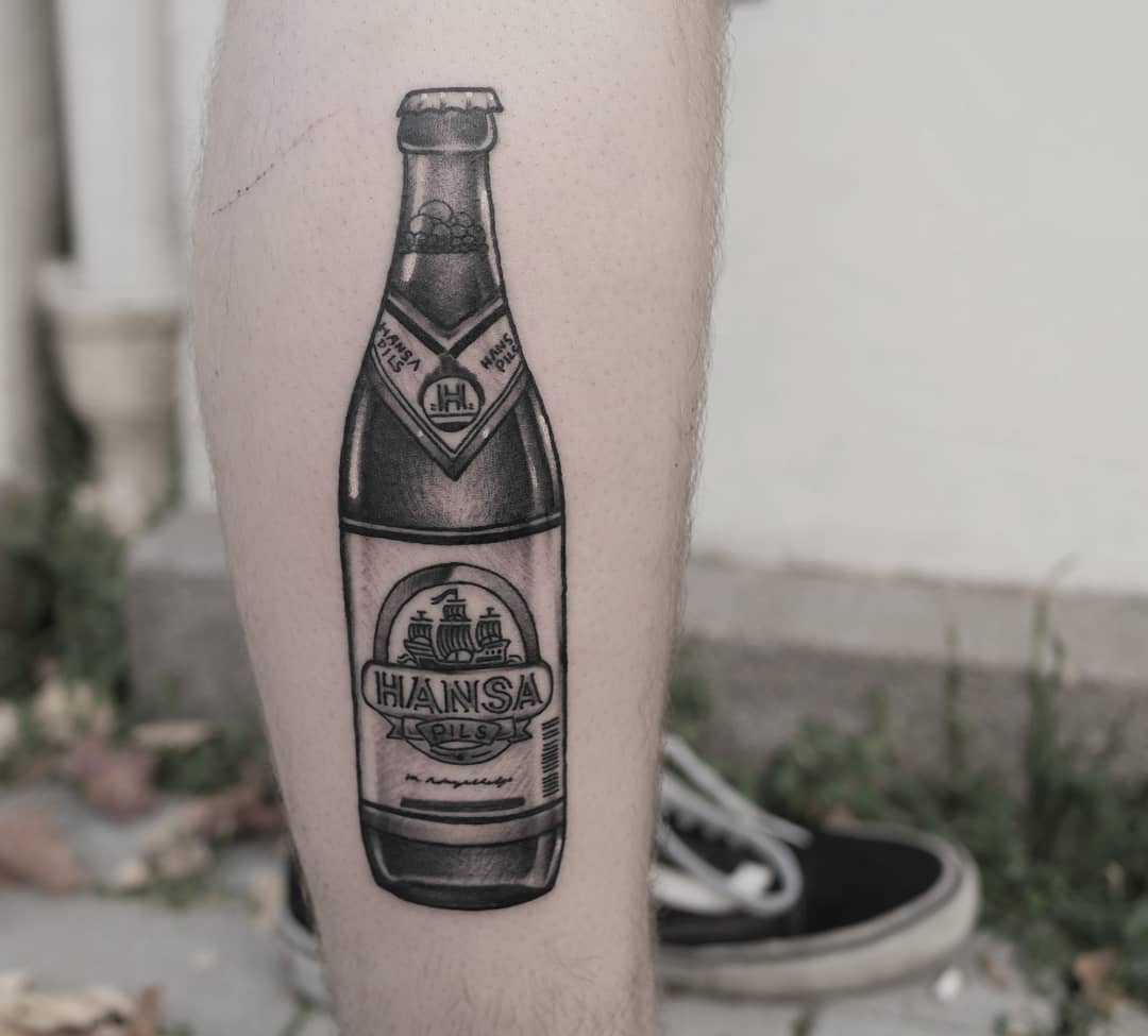 Bierflaschen-Tattoos von Danny Brink