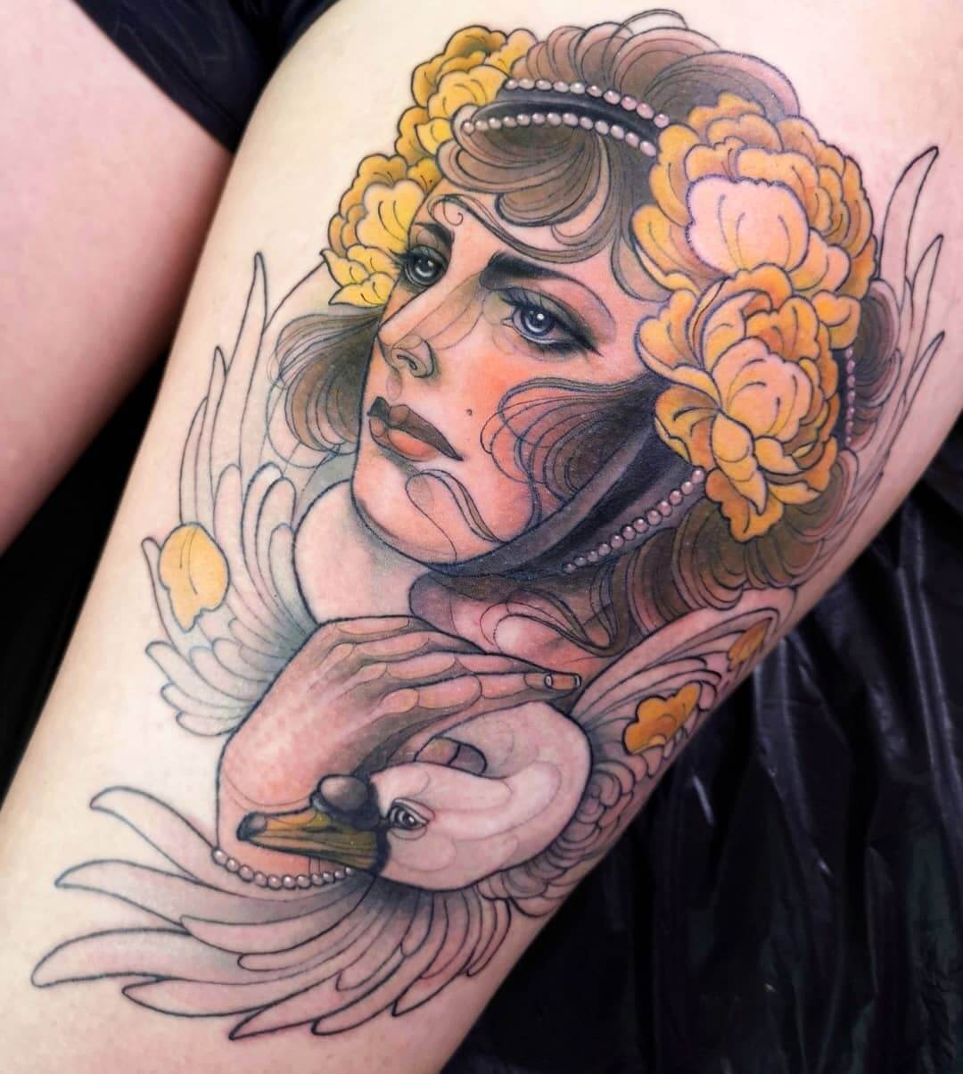 Frauengesicht als Tattoo von Carina Anne