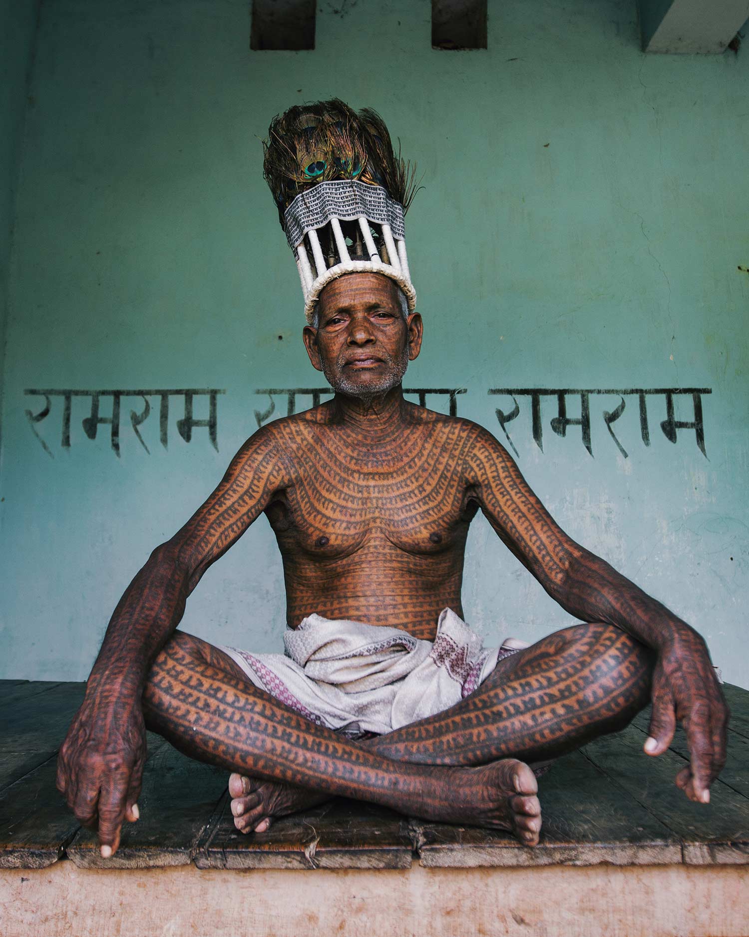 Für die Angehörigen der Ramnami ist das Tätowieren ihrer Körper unter anderem ein Zeichen gegen Unterdrückung. / Foto: Michael Zomer.