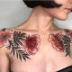 Florales Chestpiece-Tattoo von Lorena Morato