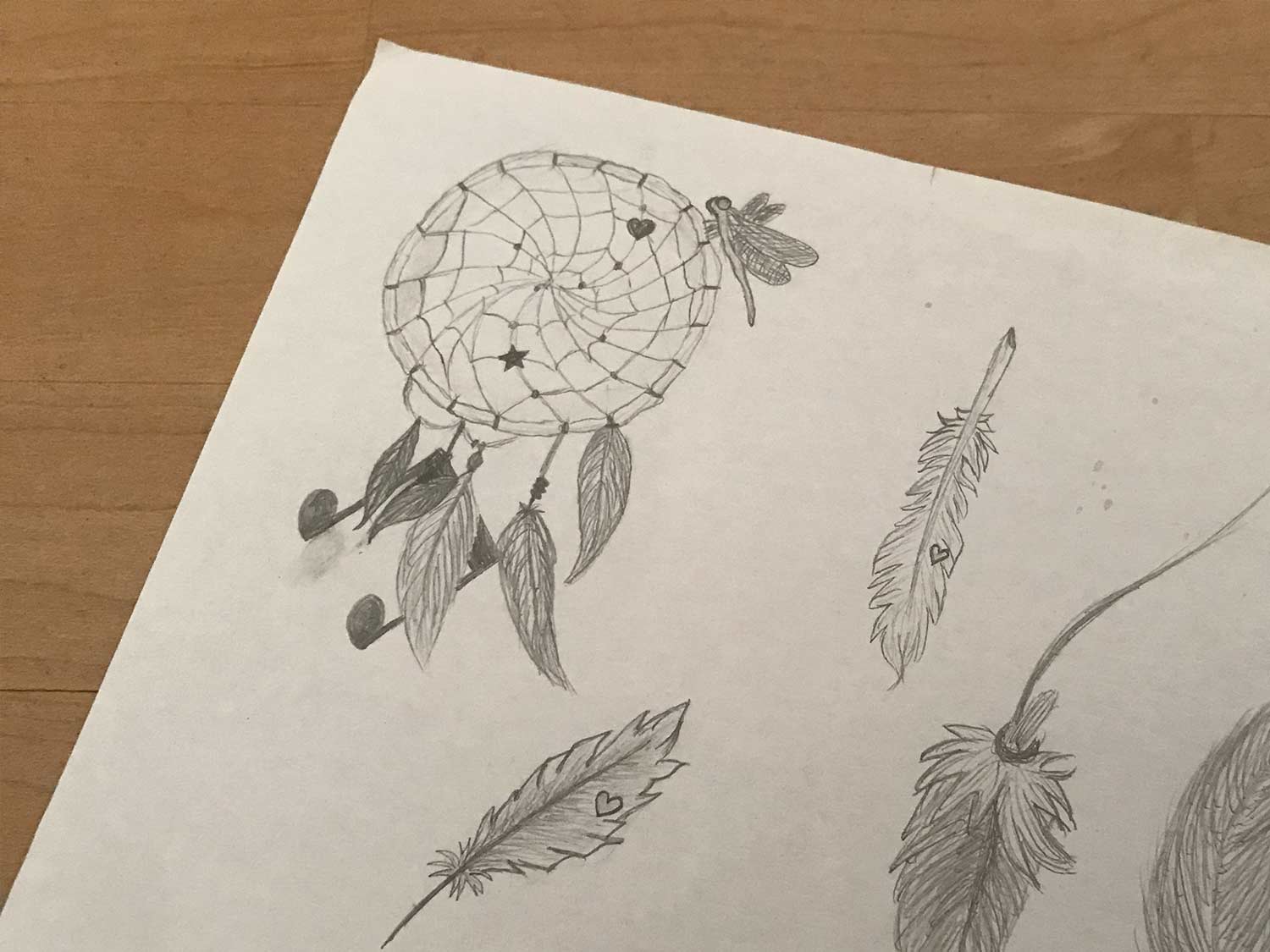 Absolutes Highlight, dass ich das hier noch habe: die Skizze, die ich damals für mein geplantes Traumfänger-Tattoo angefertigt habe.
