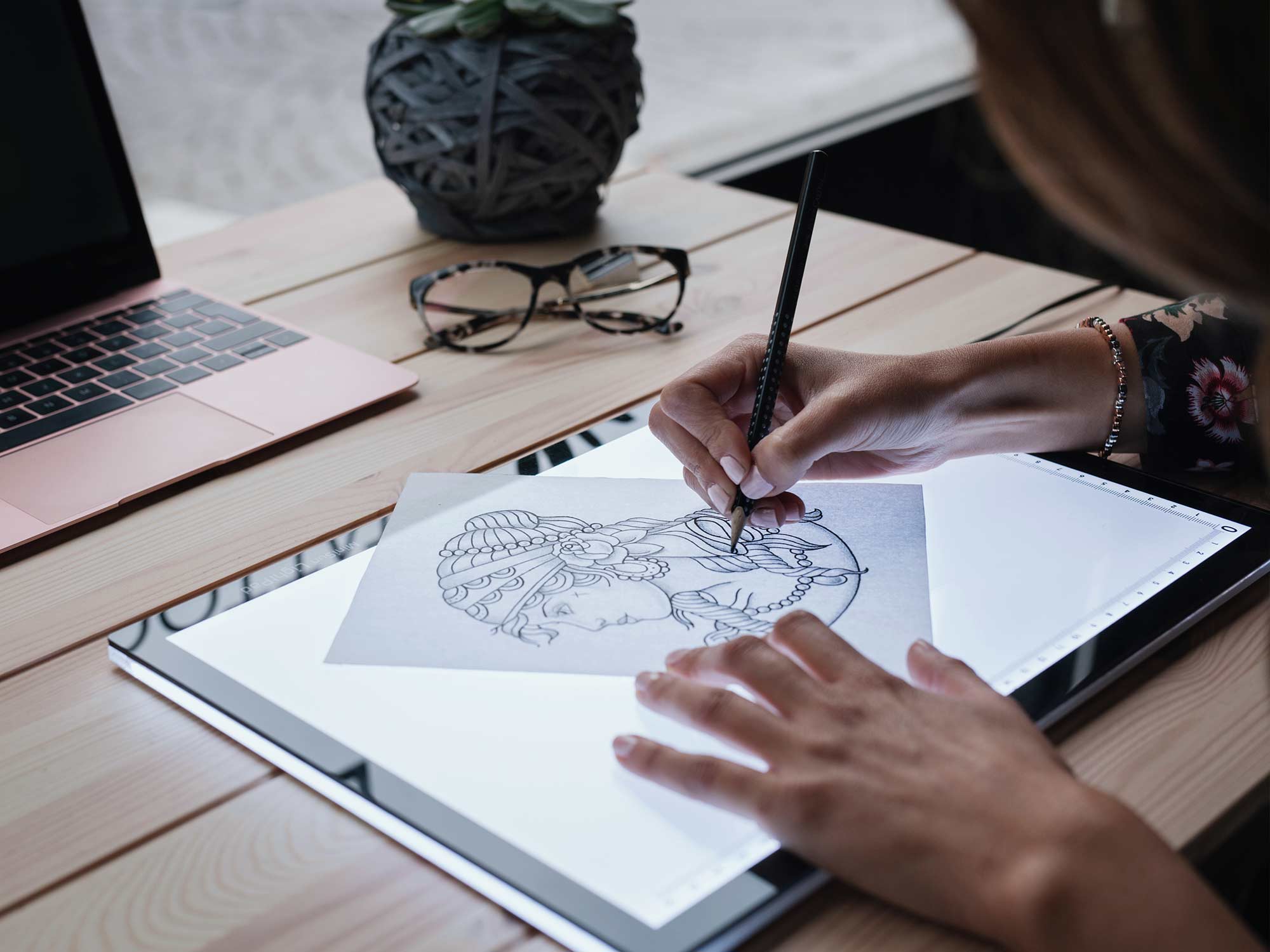 "Zeichnen, zeichnen, zeichnen" - die beste Vorbereitung für deinen Weg zum Tattoo Artist